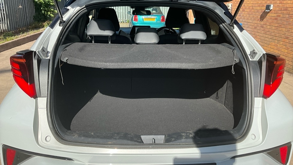 Toyota C-Hr 2.0 Hybrid Excel #13