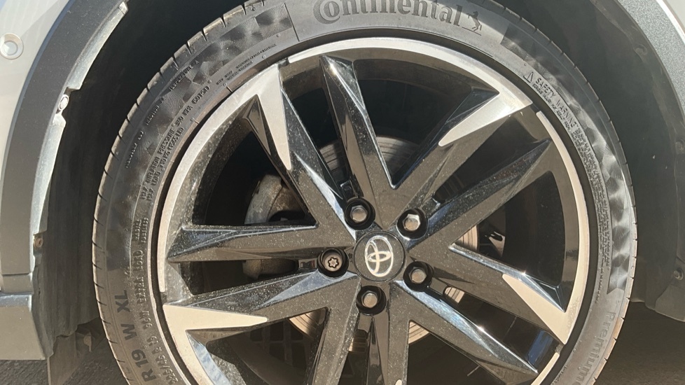Toyota C-Hr 2.0 Hybrid Excel #25