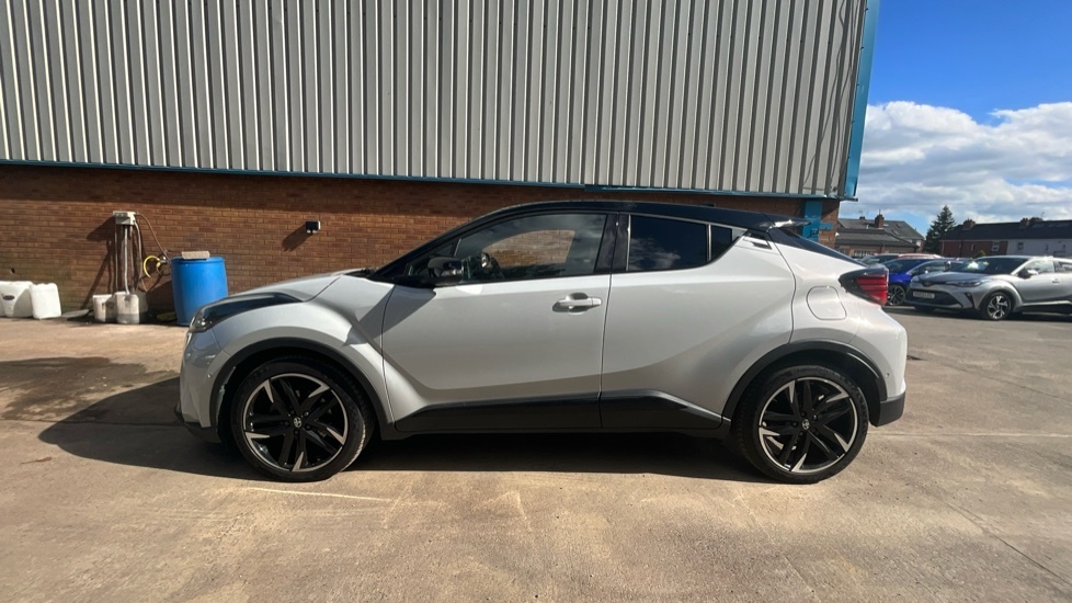 Toyota C-Hr 2.0 Hybrid Excel #24