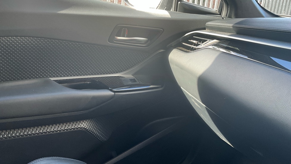 Toyota C-Hr 2.0 Hybrid Excel #37