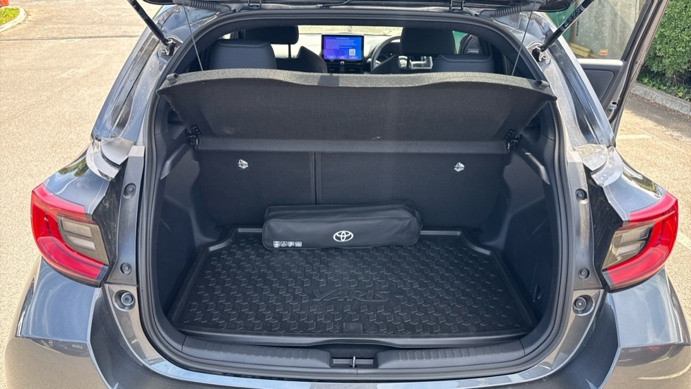 Toyota Yaris Excel Green #13