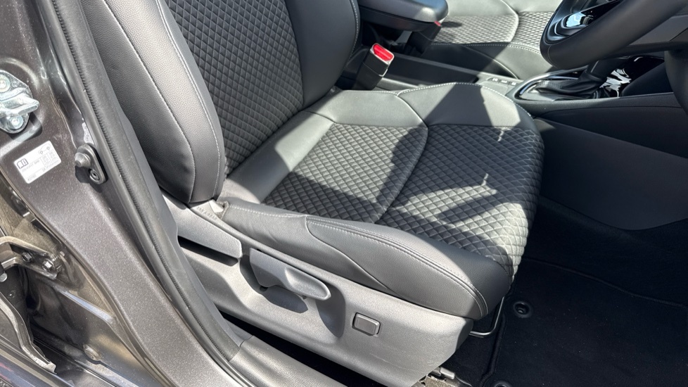 Toyota Yaris Excel Green #17