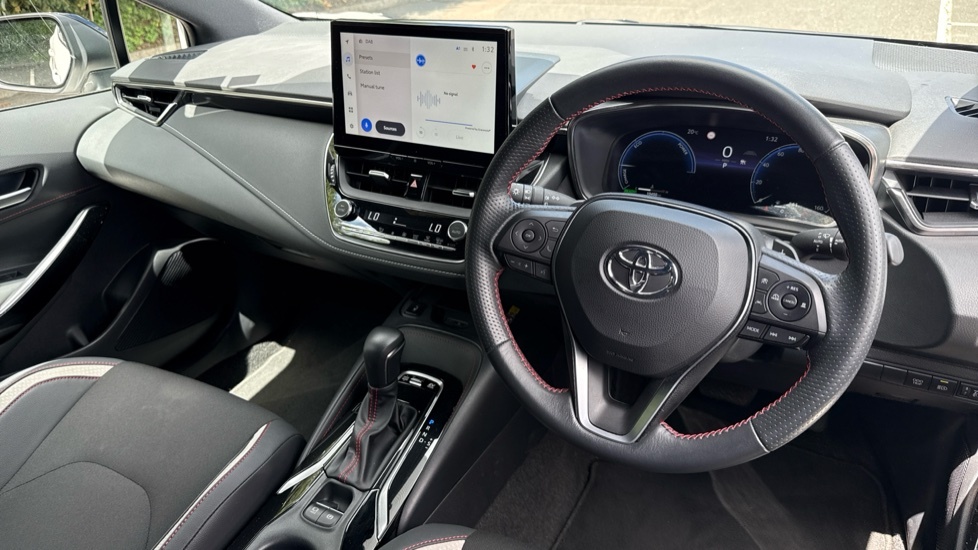 Toyota Corolla 2.0 Vvt-h Gr Sport Hatchback Hybrid Cvt White #6