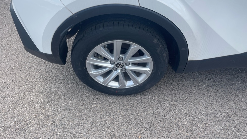 Toyota C-Hr Excel Black #32
