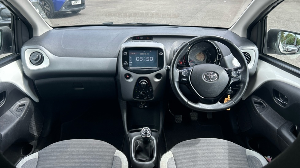 Toyota Aygo 1.0 Vvt-i X-play Euro 6 White #6