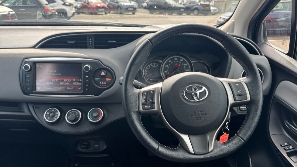 Toyota Yaris Active  #7