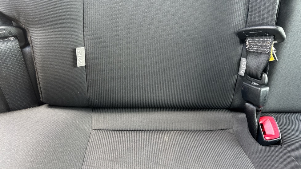 Toyota Yaris Active  #14