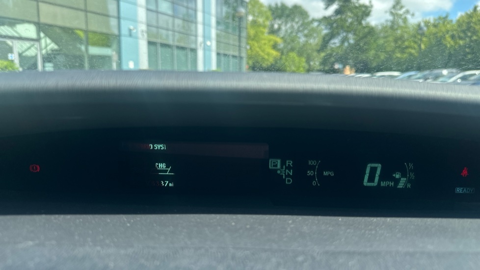 Toyota Prius T3 White #11