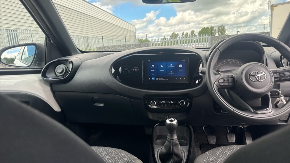 Toyota Aygo X 1.0 Vvt-i Edge Euro 6 Ss White #6