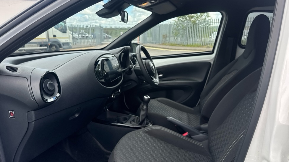 Toyota Aygo X 1.0 Vvt-i Edge Euro 6 Ss White #5