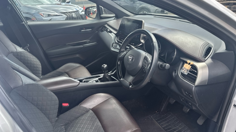 Toyota C-Hr Dynamic Blue #12