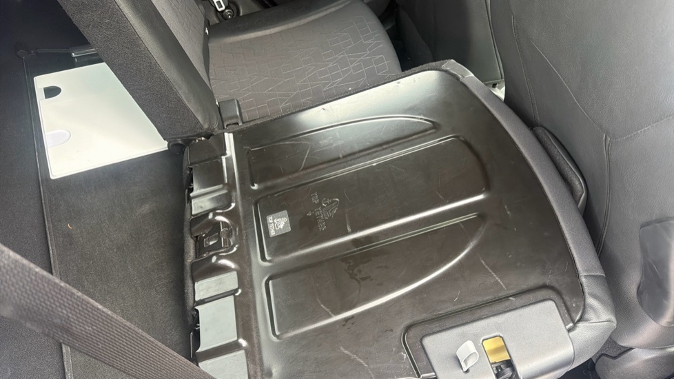 Toyota Aygo Hatchback Black #18