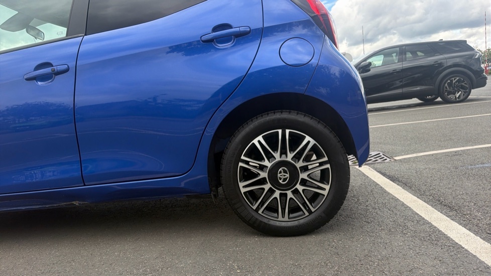 Toyota Aygo Hatchback Black #23