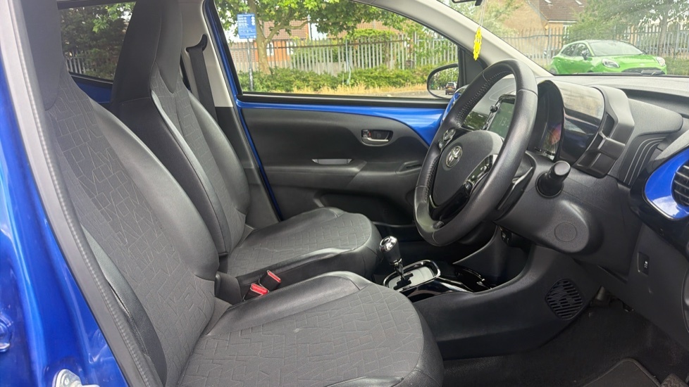 Toyota Aygo Hatchback Black #12