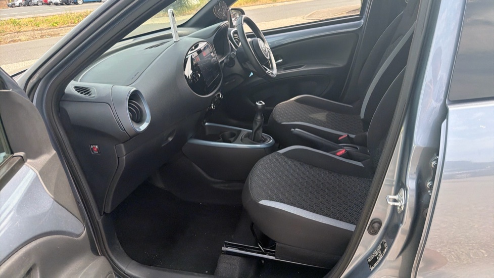 Toyota Aygo X 1.0 Vvt-i Edge Euro 6 Ss Grey #5