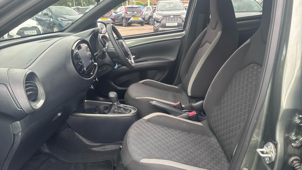 Toyota Aygo X 1.0 Vvt-i Edge X-shift Euro 6 Ss Green #5