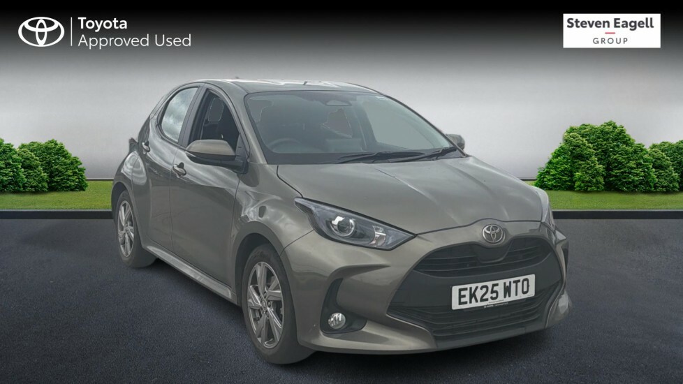 Toyota Yaris Excel Green #1