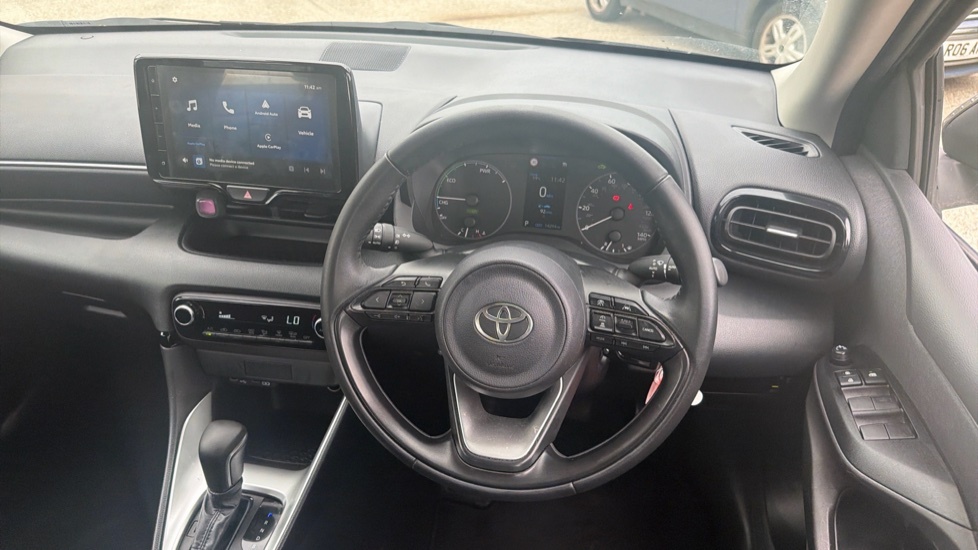 Toyota Yaris Excel Green #10