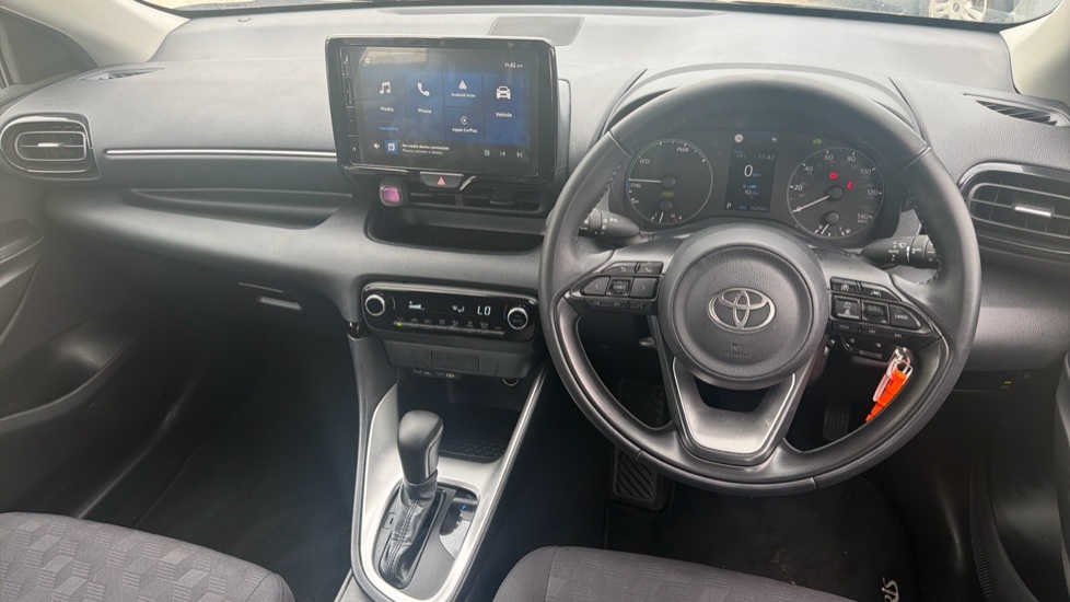 Toyota Yaris Excel Green #6