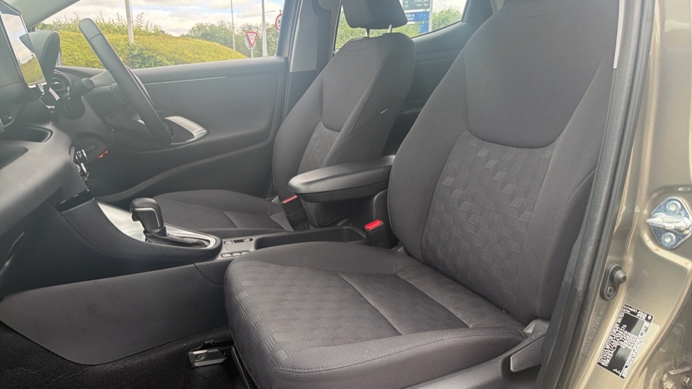 Toyota Yaris Excel Green #17