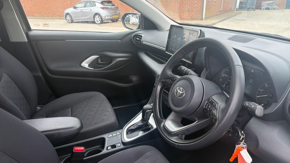 Toyota Yaris Excel Green #12