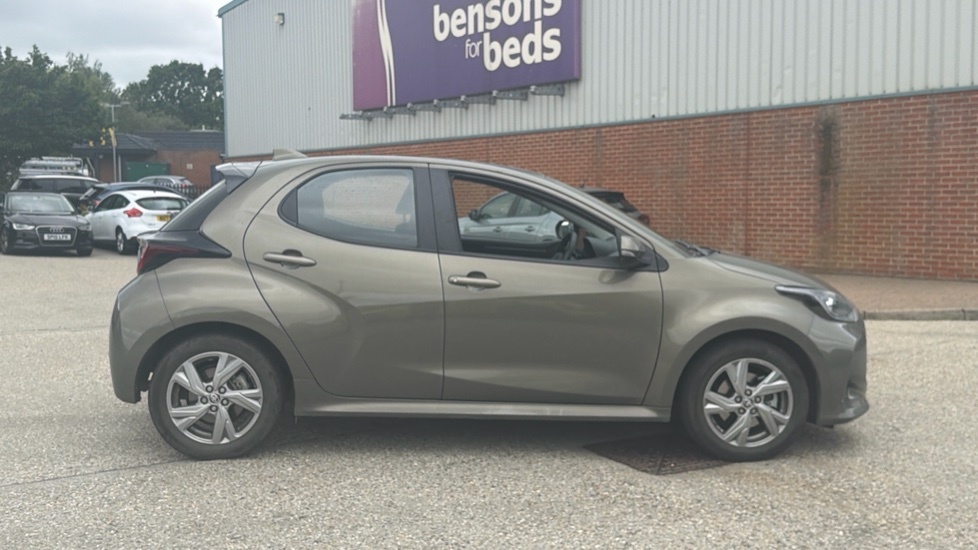 Toyota Yaris Excel Green #23