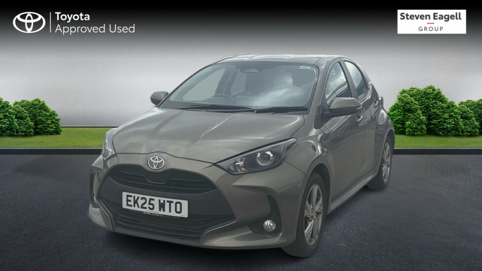 Toyota Yaris Excel Green #3