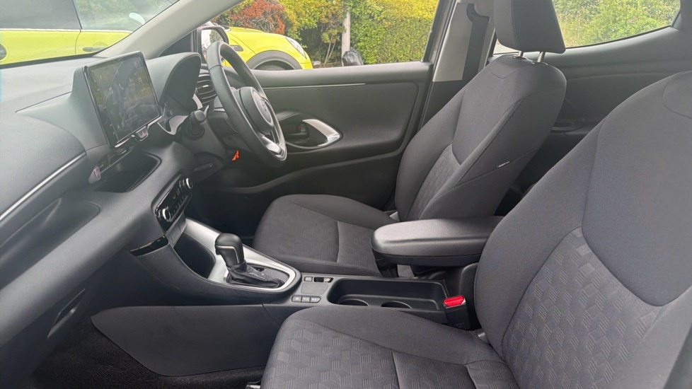 Toyota Yaris Excel Green #5