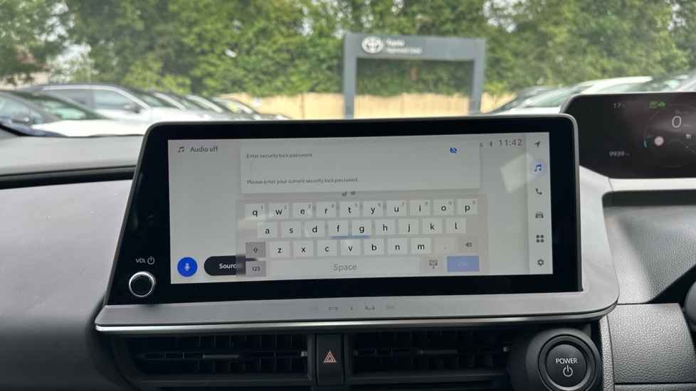 Toyota Prius Excel #9