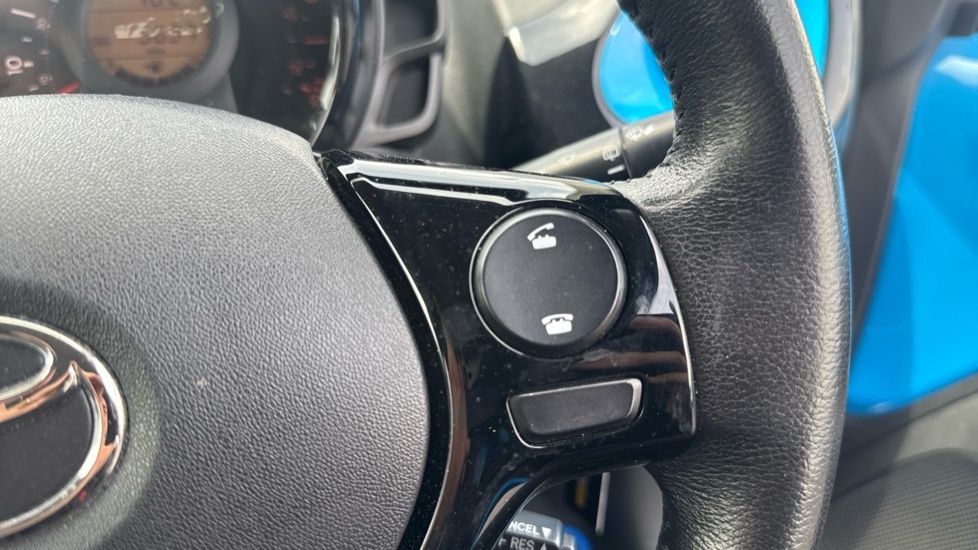 Toyota Aygo Hatchback Silver #31