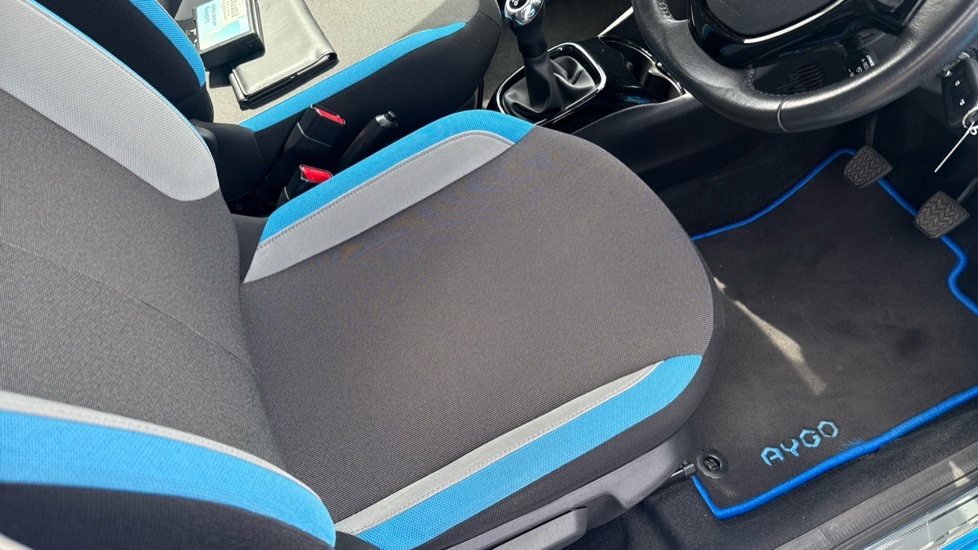 Toyota Aygo Hatchback Silver #17