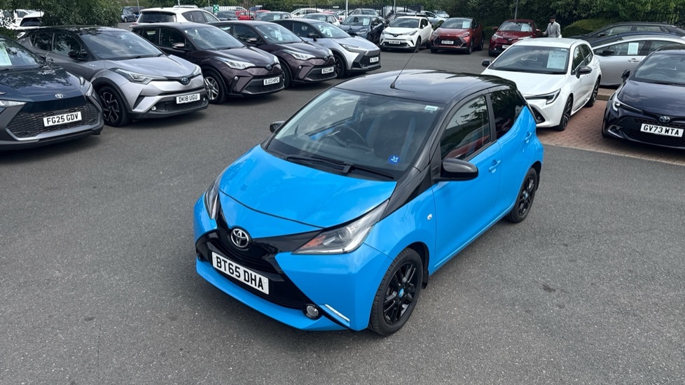Toyota Aygo Hatchback Silver #28