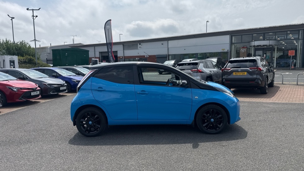 Toyota Aygo Hatchback Silver #23