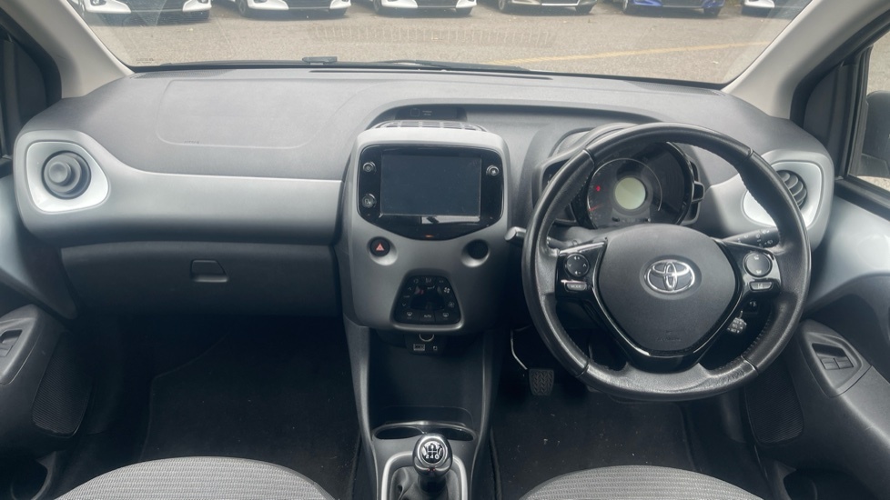 Toyota Aygo 1.0 Vvt-i X-trend Euro 6 Safety Sense Silver #6