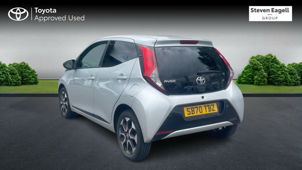 Toyota Aygo 1.0 Vvt-i X-trend Euro 6 Safety Sense Silver #4