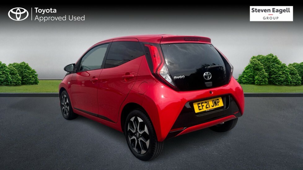 Toyota Aygo 1.0 Vvt-i X-trend X-shift Euro 6 Safety Sense Red #4