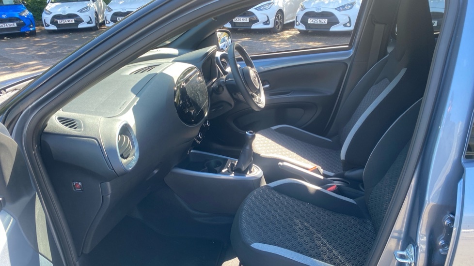 Toyota Aygo X 1.0 Vvt-i Edge Euro 6 Ss Grey #5