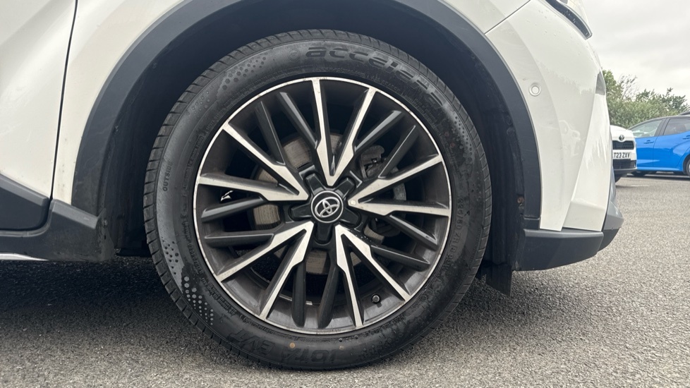 Toyota C-Hr Excel Silver #25