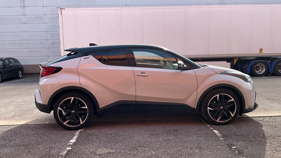 Toyota C-Hr 2L Excel Black #23