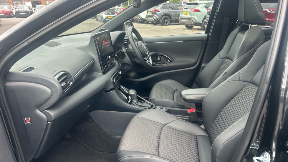 Toyota Yaris 1.5 Vvt-h Excel E-cvt Euro 6 Ss Black #5