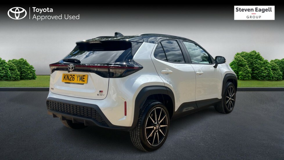 Toyota Yaris Cross 1.5 Vvt-h Gr Sport Suv Hybrid E-cvt Eur KN26YME White #2