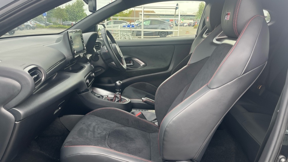 Toyota Yaris 1.6T Gr Circuit Awd Euro 6 Black #5