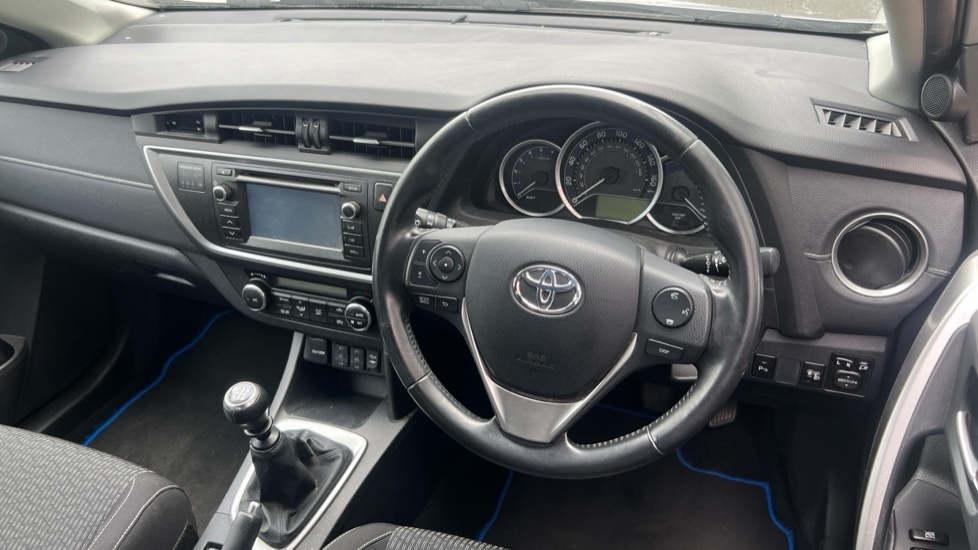 Toyota Auris 1.4 D-4d Icon Plus Hatchback Eur Silver #6