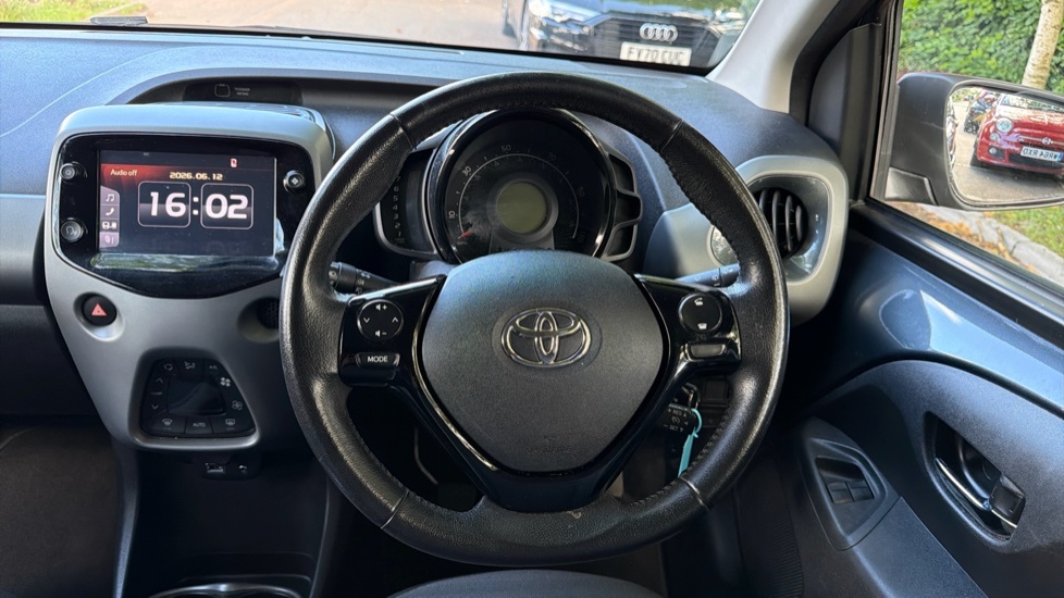 Toyota Aygo Hatchback White #7