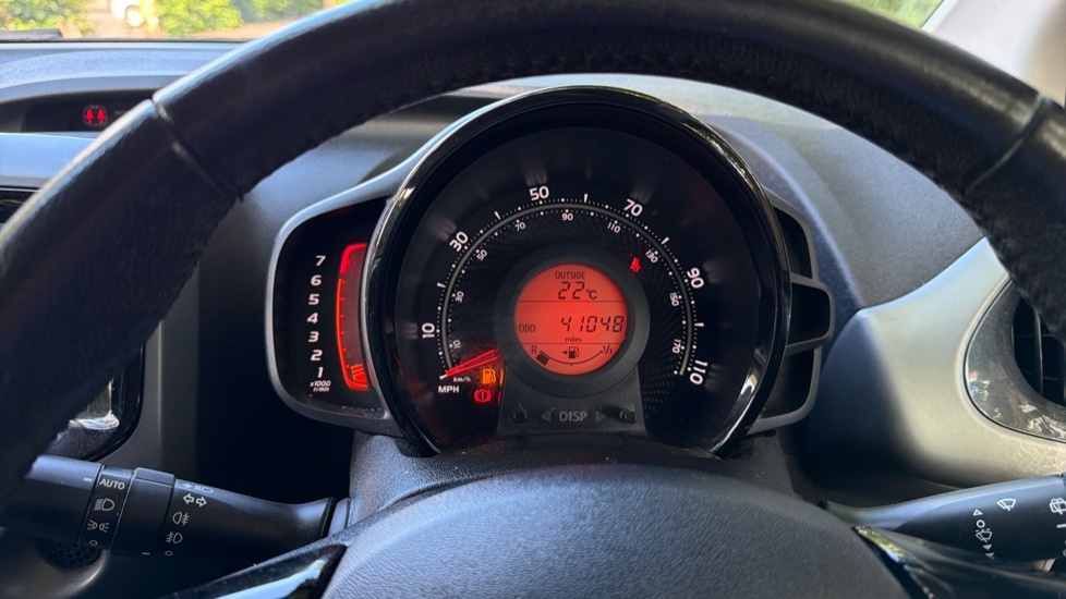 Toyota Aygo Hatchback White #11