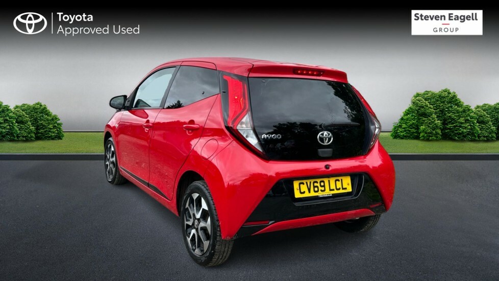 Toyota Aygo 1.0 Vvt-i X-trend Funroof X-shift Euro 6 Red #4