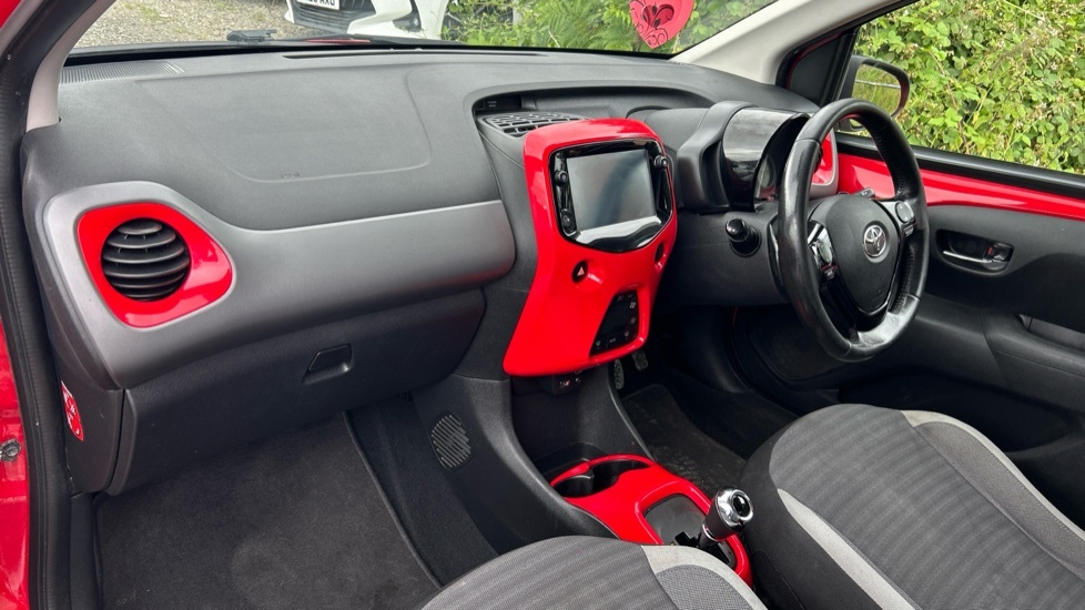 Toyota Aygo 1.0 Vvt-i X-trend Funroof X-shift Euro 6 Red #5
