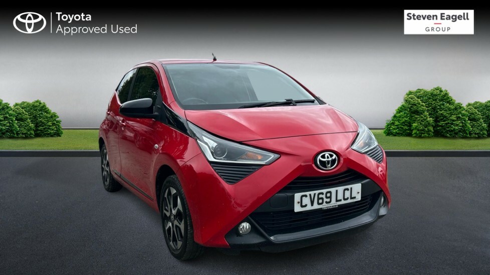 Toyota Aygo 1.0 Vvt-i X-trend Funroof X-shift Euro 6 Red