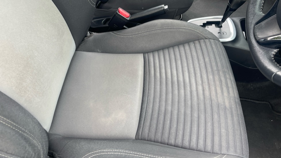 Toyota Yaris 1.5L Icon Tech Grey #17