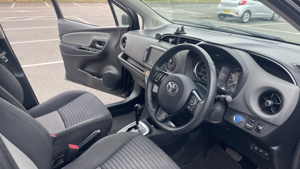 Toyota Yaris 1.5L Icon Tech Grey #12